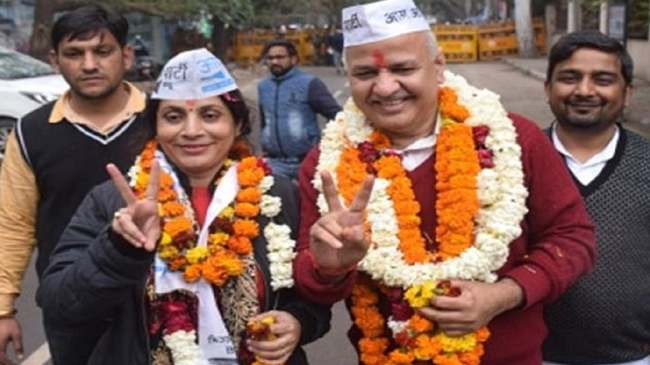 Manish sisodia Wife Admit in Apolo Hospital