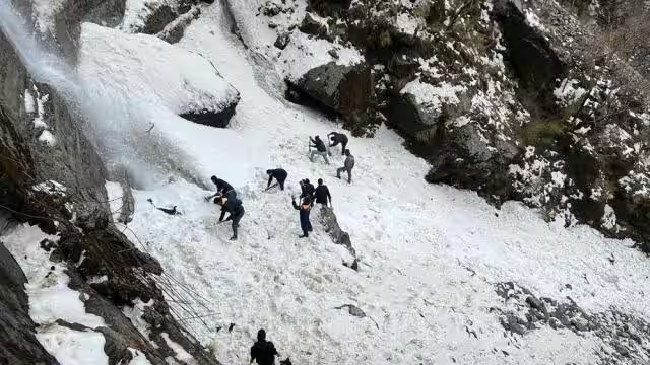6 tourists dead in sikkim avanlache 