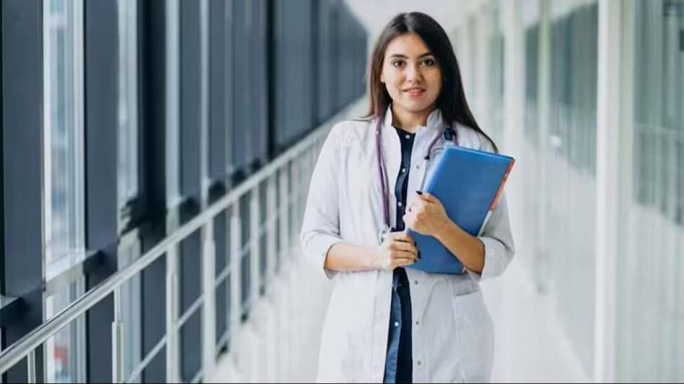 NEET PG 2024 के लिए एग्जान फीस में कटौती, जानें कितने रुपये की मिली राहत