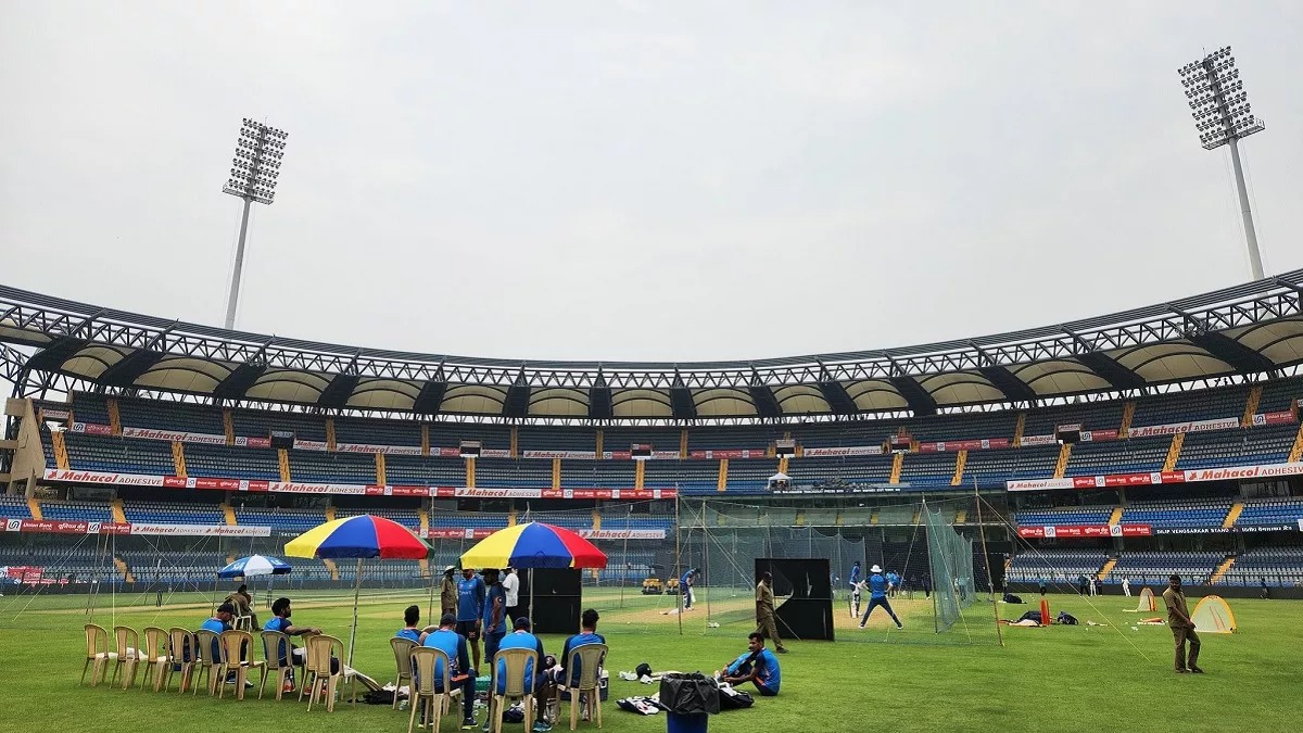 IPL 2024 MI vs RCB Pitch Report, weather Report in Hindi