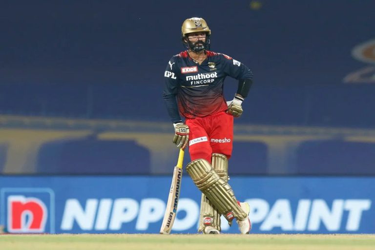 Dinesh Karthik: महेश भूपति ने दिनेश को किया बैक