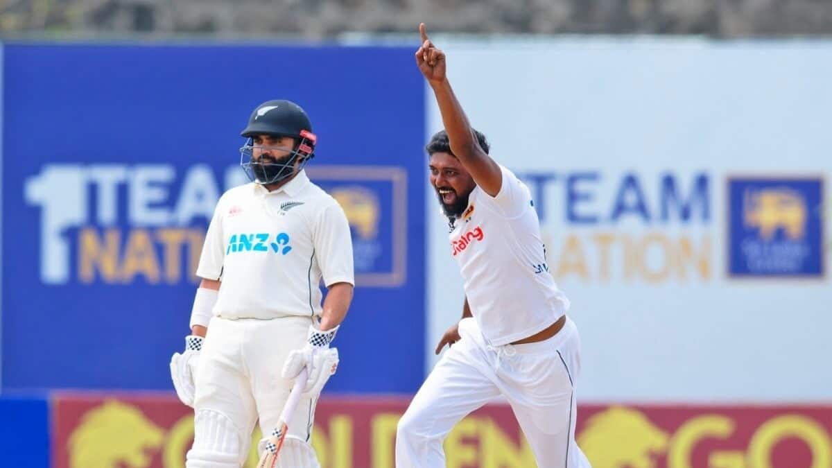 SL vs NZ 2nd Test: मेहमान टीम का हुआ बुरा हाल, मात्र 88 रनों पर सिमटी कीवी टीम, प्रभात जयसूर्या ने लिए 6 विकेट