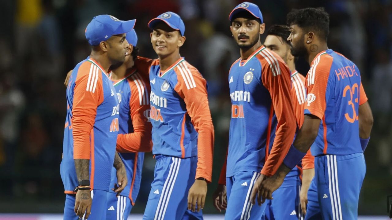 IND vs BAN T20: मैच के लिए ग्वालियर पहुंची सूर्यकुमार यादव की टीम, हुआ भव्य स्वागत 