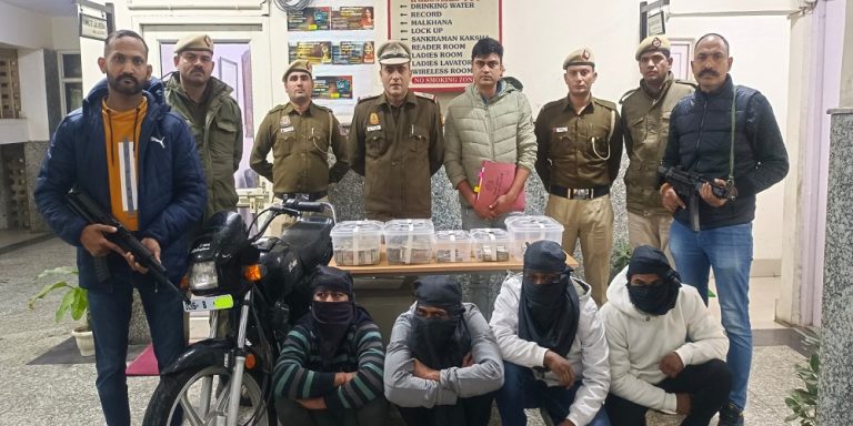 Delhi में 52 लाख नकद लूट मामले में 6 गिरफ्तार, बंदूक की नोक पर लूटा था पैसों से भरा बैग