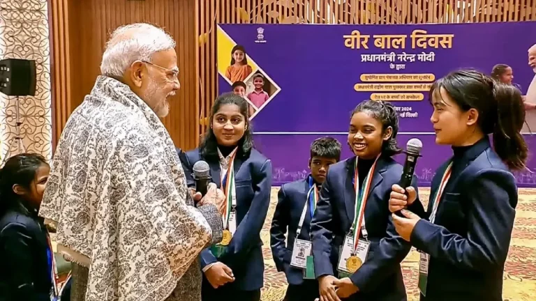 17 children honored on Veer Baal Diwas Day