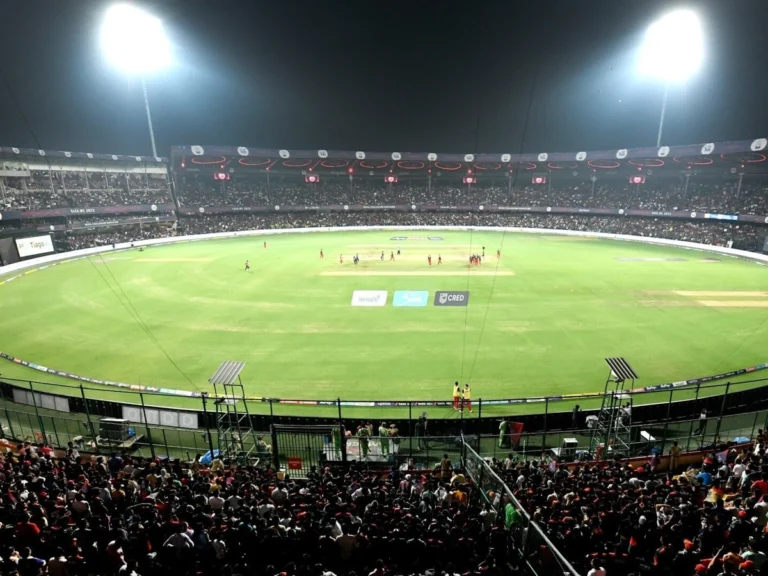 RCB vs DC Pitch Report